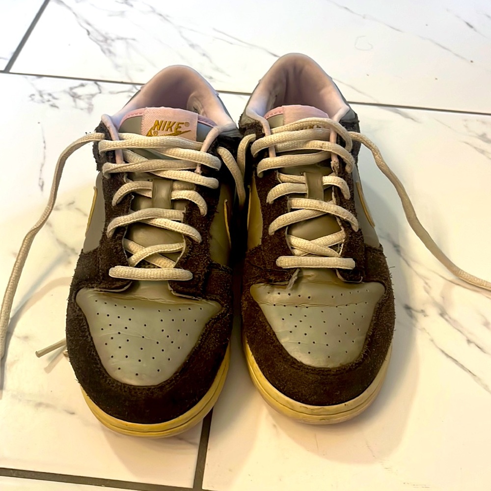 Girls Nike size 2